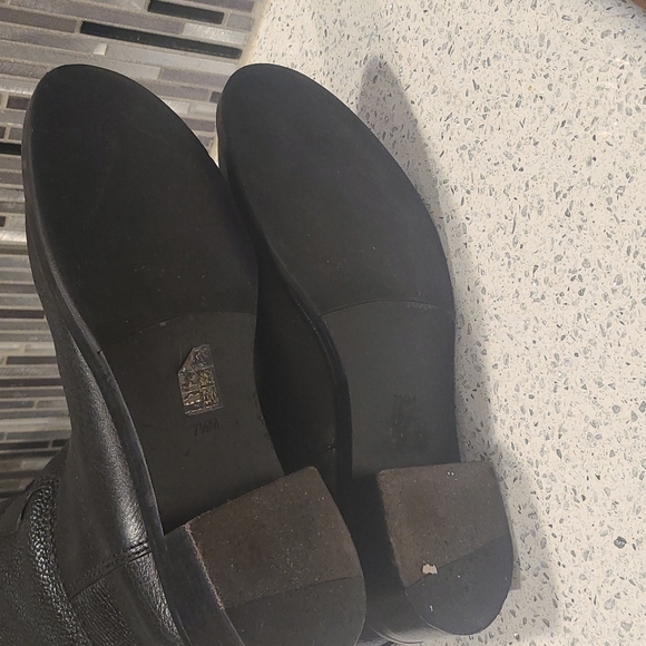 Tory Burch boots - Picture 4 of 7